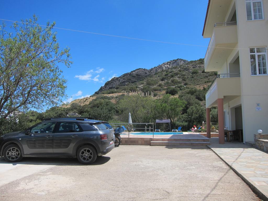 Stelios Apartments Istron Exterior foto